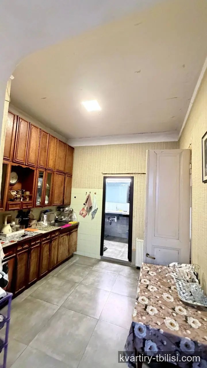 4-bedroom Apartment for sale in Abanotubani, Tbilisi, 160 sqm, floor 2/3 — 340 000 USD | Tbilisi Homes