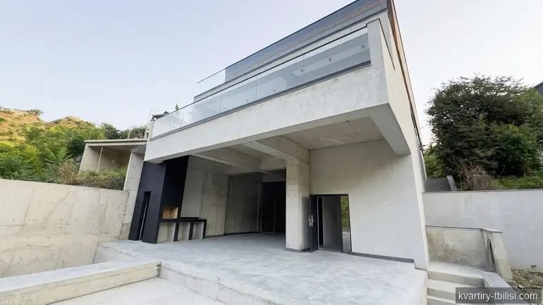 ქირავდება 10 ოთახიანი სახლი ბაგებში, 800 მ² — 12 000 USD/თვეში | Tbilisi Homes