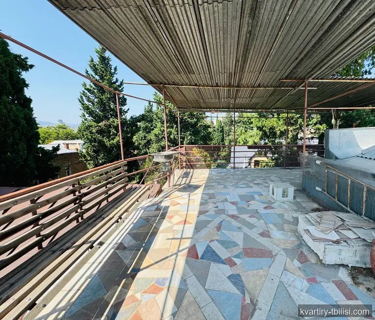 9-bedroom House for sale in Chugureti, Tbilisi, 250 sqm — 280 000 USD | Tbilisi Homes