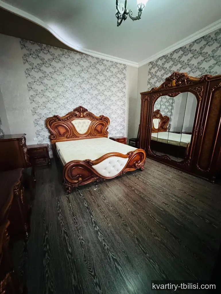 9-bedroom House for sale in Chugureti, Tbilisi, 250 sqm — 280 000 USD | Tbilisi Homes