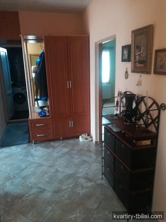 იყიდება 7 ოთახიანი სახლი დიდ დიღომში, 350 მ² — 297 000 USD | Tbilisi Homes