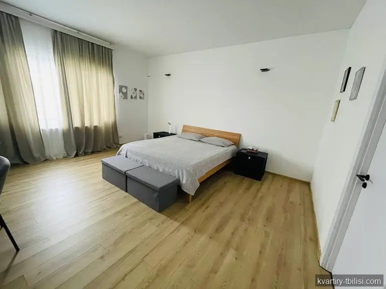 იყიდება 8 ოთახიანი სახლი დიდ დიღომში, 320 მ² — 555 000 USD | Tbilisi Homes