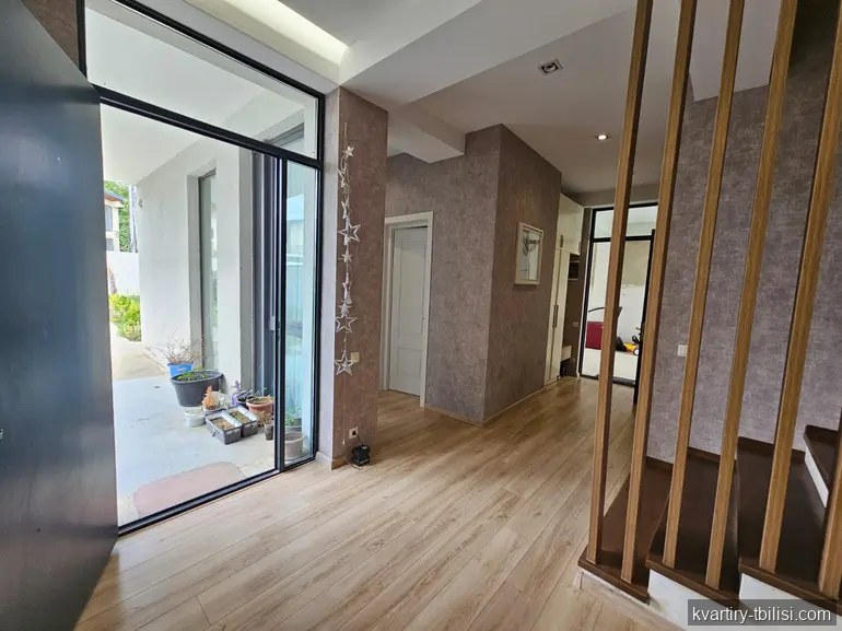 11-bedroom House for rent in Tbilisi, Tbilisi, 494 sqm — 4 800 USD/month | Tbilisi Homes