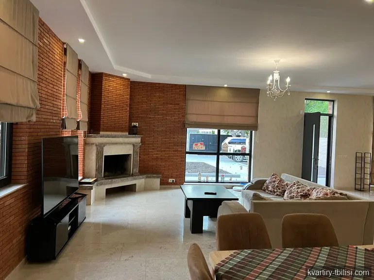 7-комнатный дом в Авлабари — 1 500 USD/мес | Tbilisi Homes