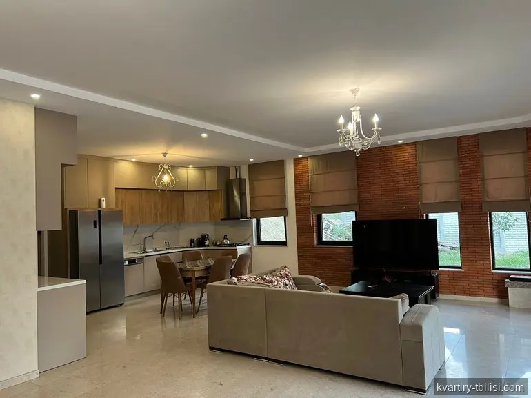 7-комнатный дом в Авлабари — 1 500 USD/мес | Tbilisi Homes