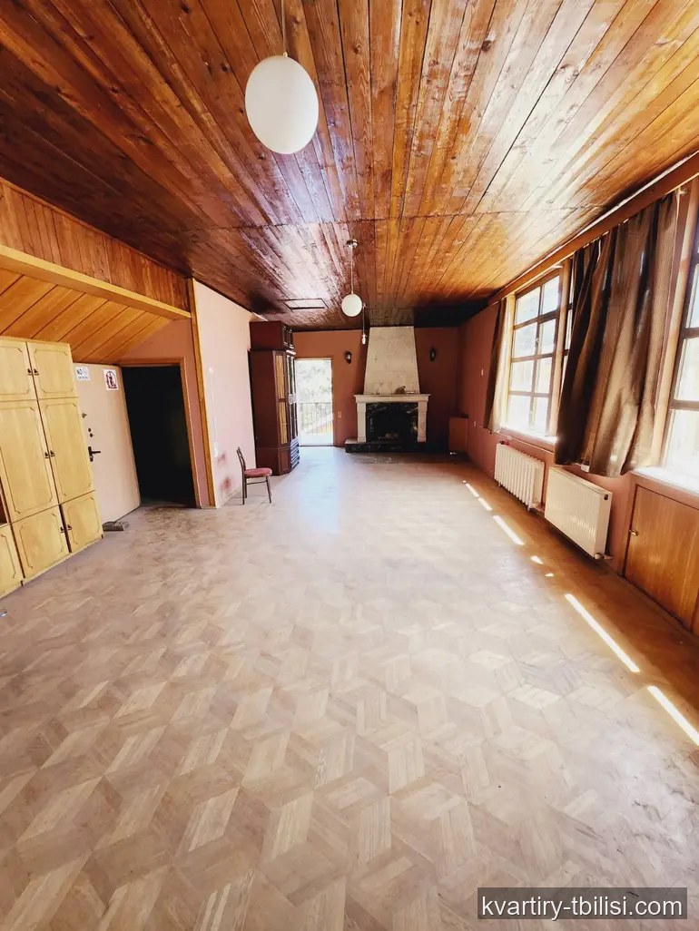 11-комнатный дом в Чугурети — 2 000 USD/мес | Tbilisi Homes