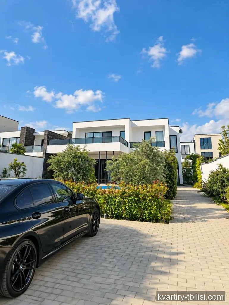 10-bedroom House for rent in Didi Digomi, Tbilisi, 280 sqm — 4 500 USD/month | Tbilisi Homes