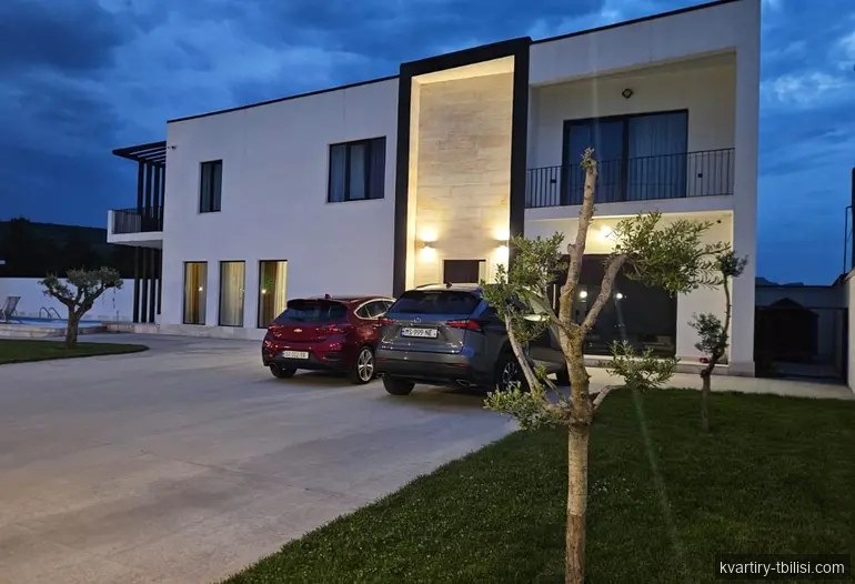 8-bedroom House for rent in Didi Digomi, Tbilisi, 262 sqm — 6 500 USD/month | Tbilisi Homes