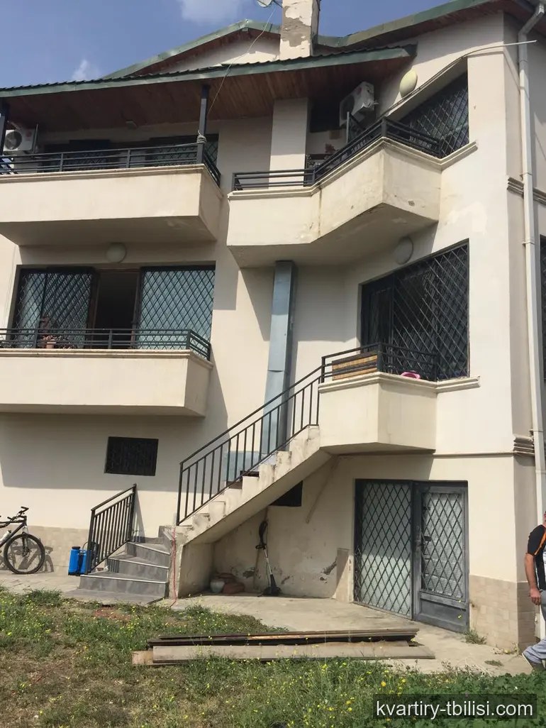 11-bedroom House for rent in Digomi 1-9, Tbilisi, 1000 sqm — 2 500 USD/month | Tbilisi Homes