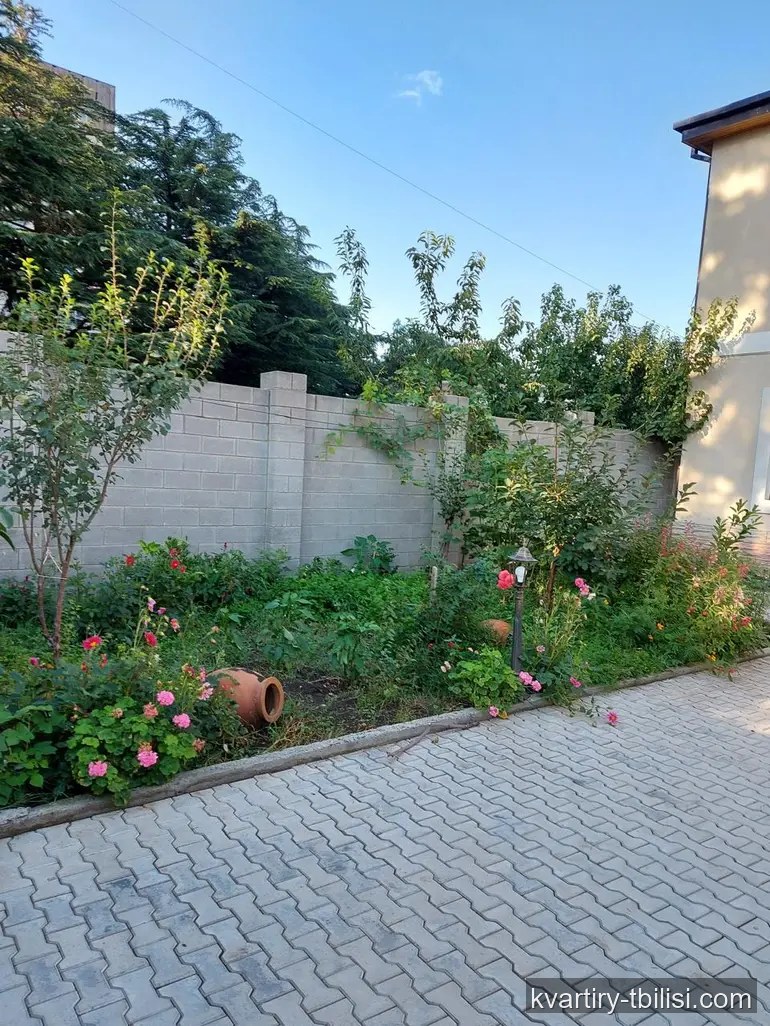 11-комнатный дом в Дигоми 1-9 — 4 500 USD/мес | Tbilisi Homes