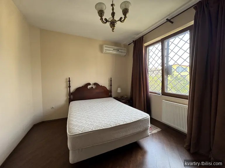 ქირავდება 5 ოთახიანი სახლი დიღომი 1-9-ში, 270 მ² — 1 500 USD/თვეში | Tbilisi Homes