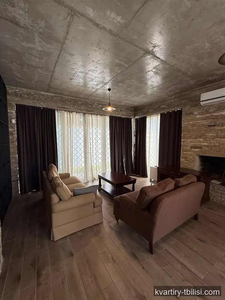 8-bedroom House for rent in Digomi 1-9, Tbilisi, 300 sqm — 2 700 USD/month | Tbilisi Homes