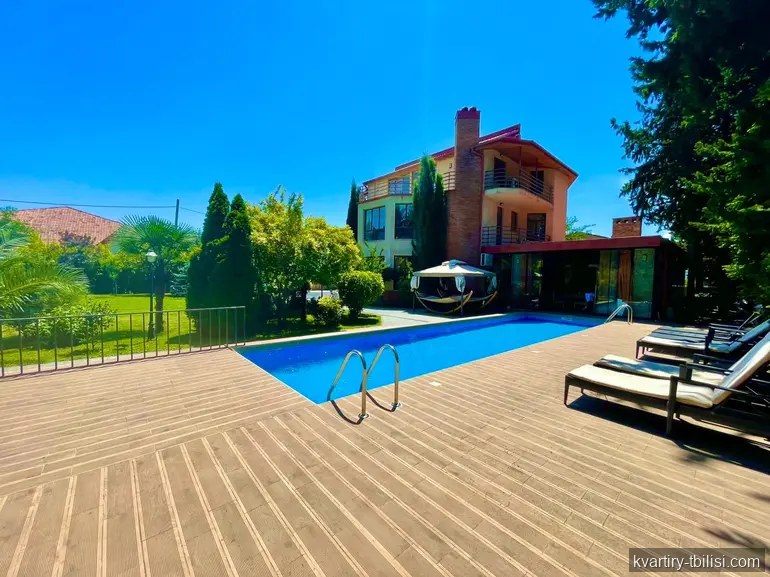 9-комнатный дом в Дигоми 1-9 — 6 000 USD/мес | Tbilisi Homes