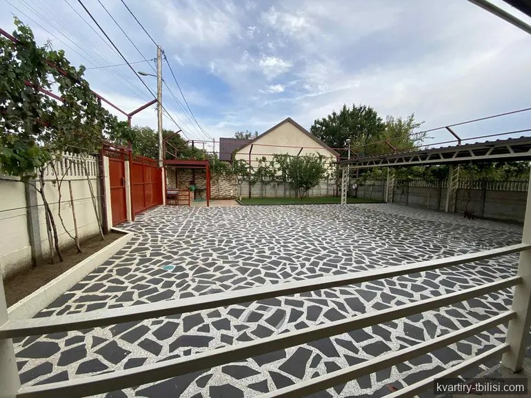 7-комнатный дом в Глдани — 1 100 USD/мес | Tbilisi Homes