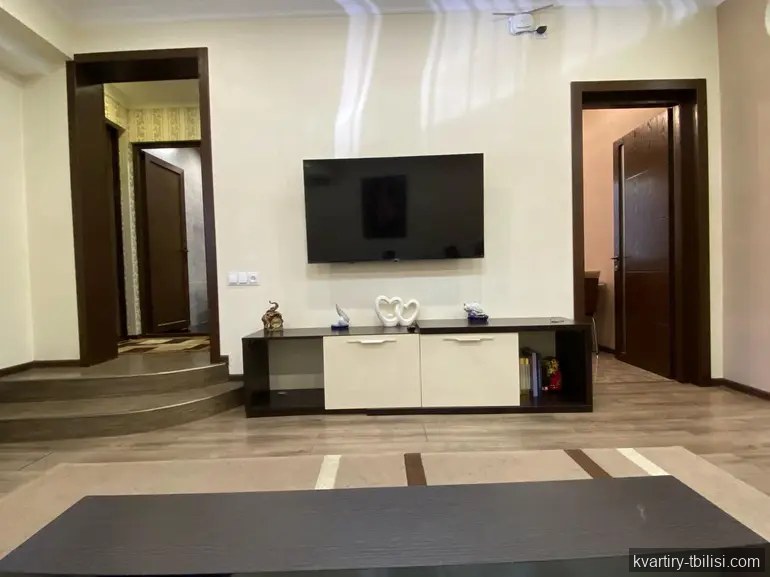 4-комнатный дом в Исани — 700 USD/мес | Tbilisi Homes