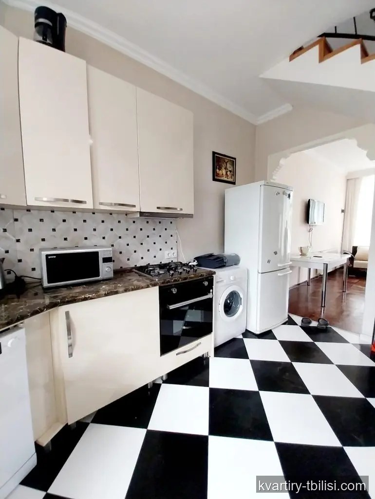 5-комнатный дом в Исани — 1 200 USD/мес | Tbilisi Homes