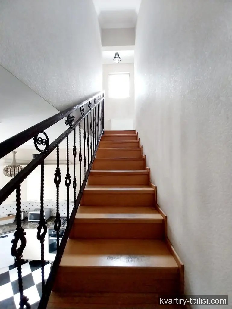 5-комнатный дом в Исани — 1 200 USD/мес | Tbilisi Homes
