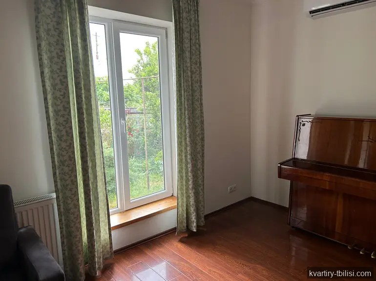 5-комнатный дом в Исани — 900 USD/мес | Tbilisi Homes
