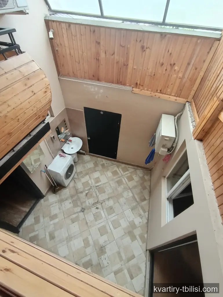 ქირავდება 5 ოთახიანი სახლი ისანში, 235 მ² — 1 500 USD/თვეში | Tbilisi Homes