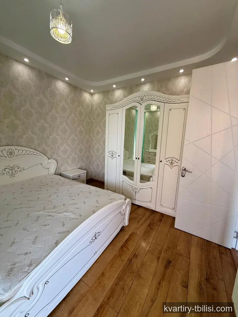 8-комнатный дом в Исани — 2 300 USD/мес | Tbilisi Homes