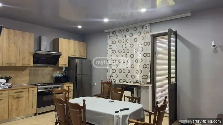 ქირავდება 9 ოთახიანი სახლი კოჯორში, 268 მ² — 2 200 USD/თვეში | Tbilisi Homes
