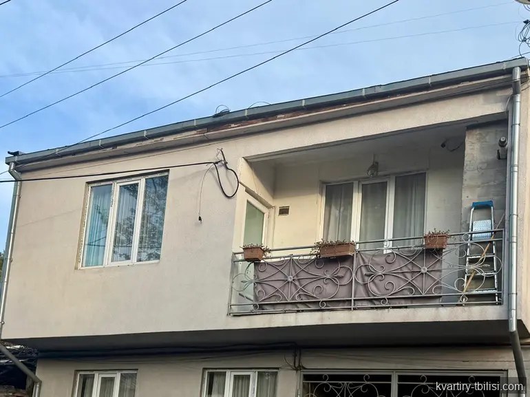ქირავდება 3 ოთახიანი სახლი კუკიაზე, 90 მ² — 1 100 USD/თვეში | Tbilisi Homes