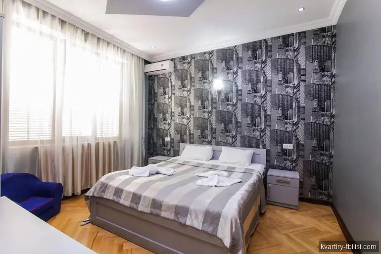 ქირავდება 11 ოთახიანი სახლი ლოტკინზე, 360 მ² — 2 500 USD/თვეში | Tbilisi Homes