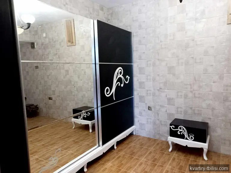 2-bedroom House for rent in Mtatsminda, Tbilisi, 45 sqm — 500 USD/month | Tbilisi Homes