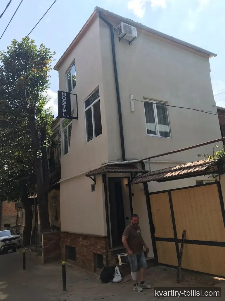 4-комнатный дом на Мтацминде — 850 USD/мес | Tbilisi Homes
