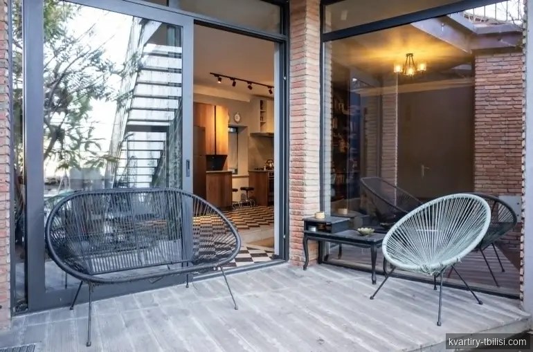7-комнатный дом на Мтацминде — 3 500 USD/мес | Tbilisi Homes