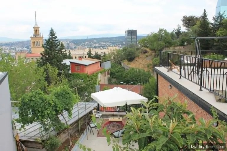 7-комнатный дом на Мтацминде — 3 500 USD/мес | Tbilisi Homes