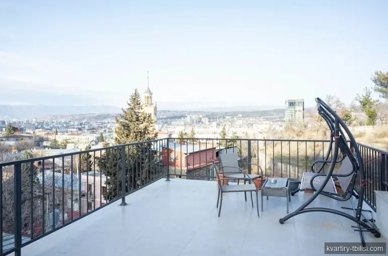 7-комнатный дом на Мтацминде — 3 500 USD/мес | Tbilisi Homes