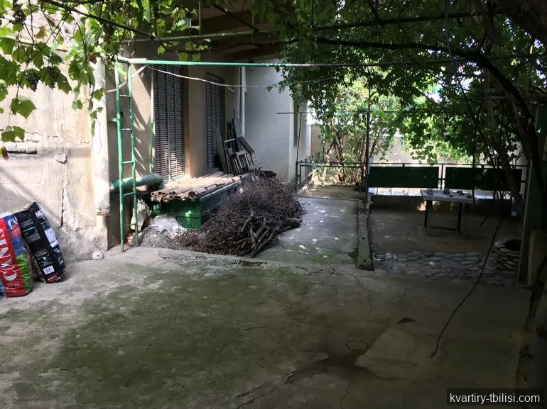 11-комнатный дом на Нутсубидзе — 1 900 USD/мес | Tbilisi Homes