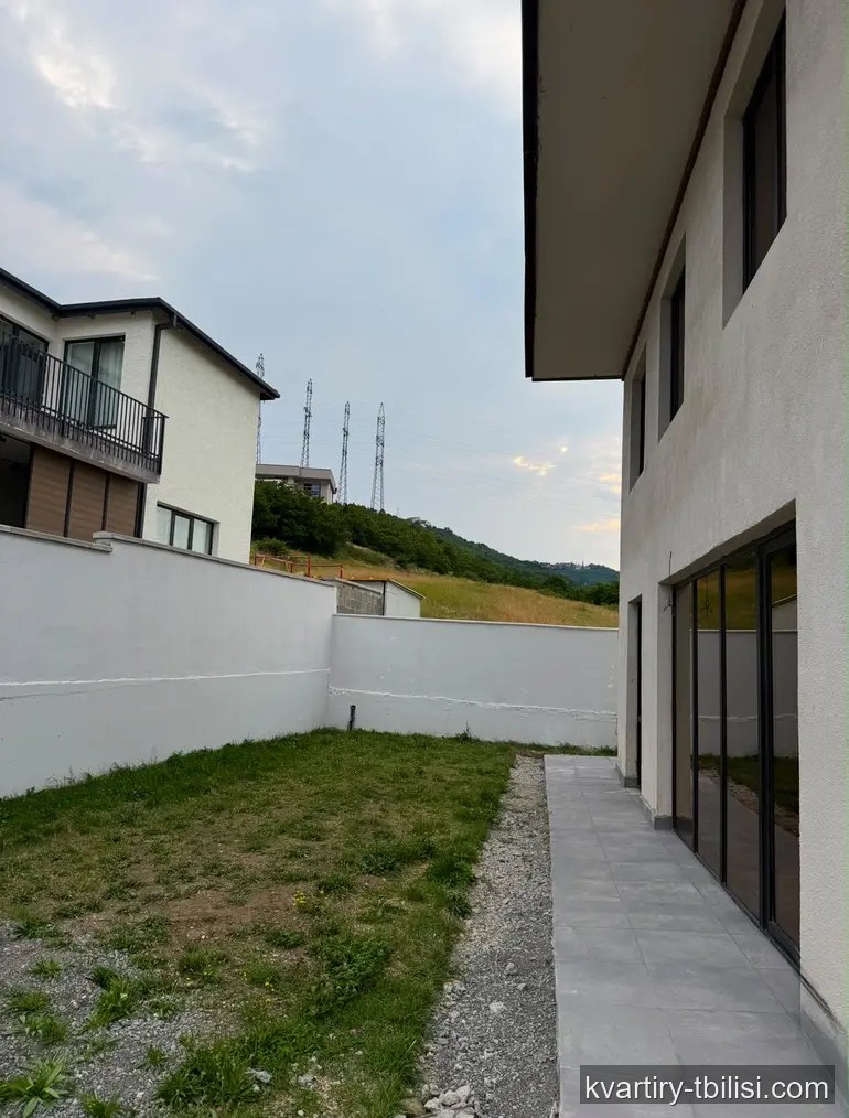 5-комнатный дом на Нутсубидзе — 3 000 USD/мес | Tbilisi Homes