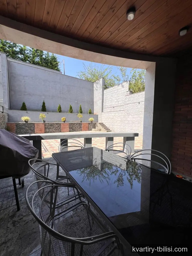 5-bedroom House for rent in Nutsubidze, Tbilisi, 500 sqm — 3 500 USD/month | Tbilisi Homes
