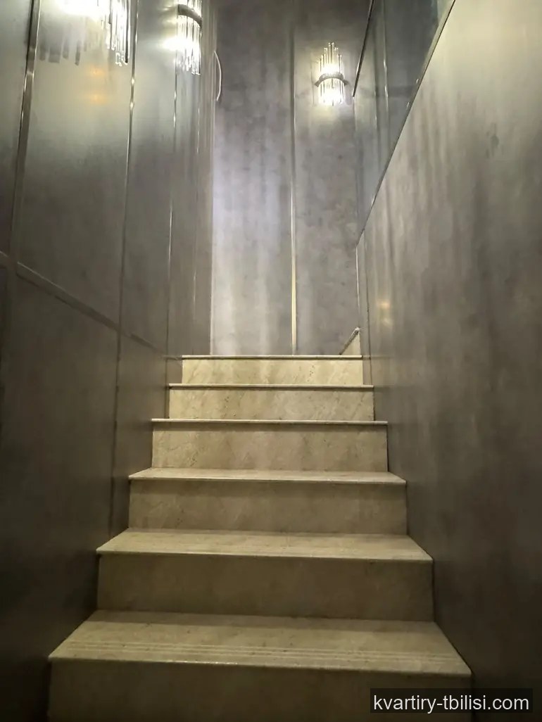 7-bedroom House for rent in Nutsubidze, Tbilisi, 240 sqm — 3 100 USD/month | Tbilisi Homes
