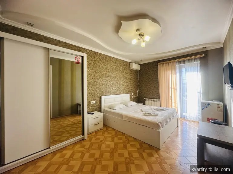 11-комнатный дом в Ортачале — 8 000 USD/мес | Tbilisi Homes