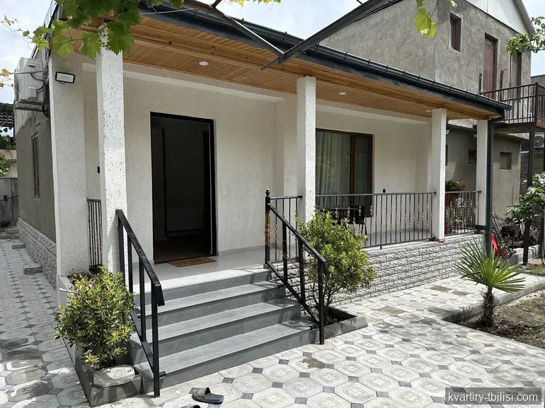 8-комнатный дом в Ортачале — 1 823 USD/мес | Tbilisi Homes