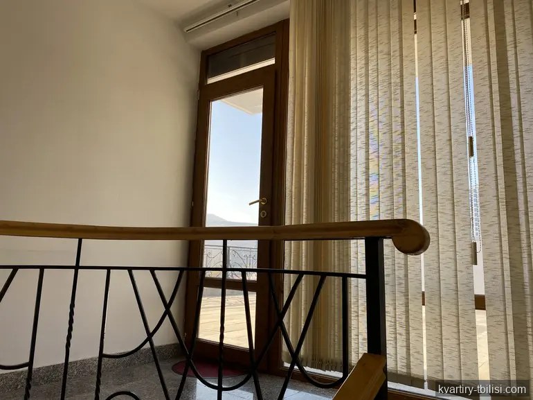 11-bedroom House for rent in Saburtalo, Tbilisi, 650 sqm — 2 000 USD/month | Tbilisi Homes