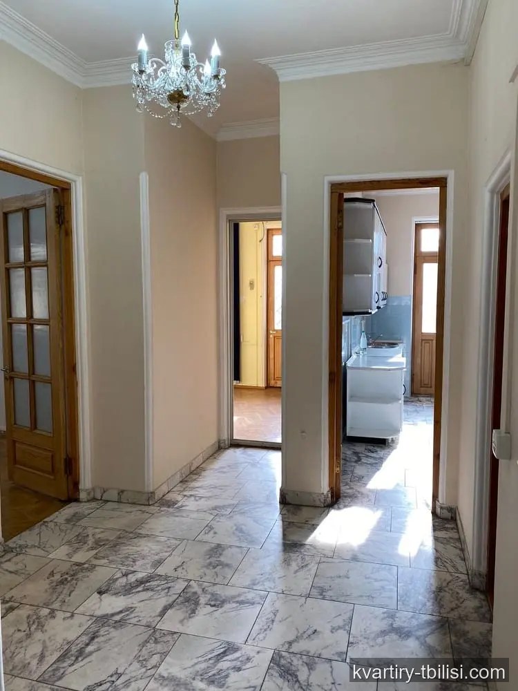11-комнатный дом на Сабуртало — 4 000 USD/мес | Tbilisi Homes