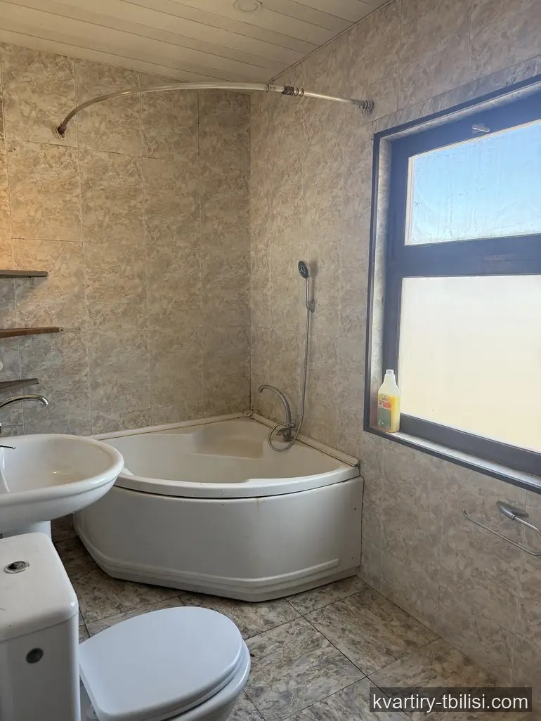 5-bedroom House for rent in Saburtalo, Tbilisi, 200 sqm — 1 500 USD/month | Tbilisi Homes