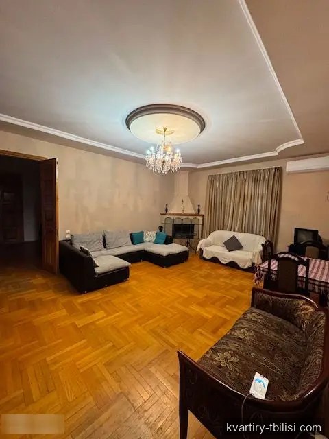 ქირავდება 5 ოთახიანი სახლი თბილისში, 300 მ² — 1 500 USD/თვეში | Tbilisi Homes