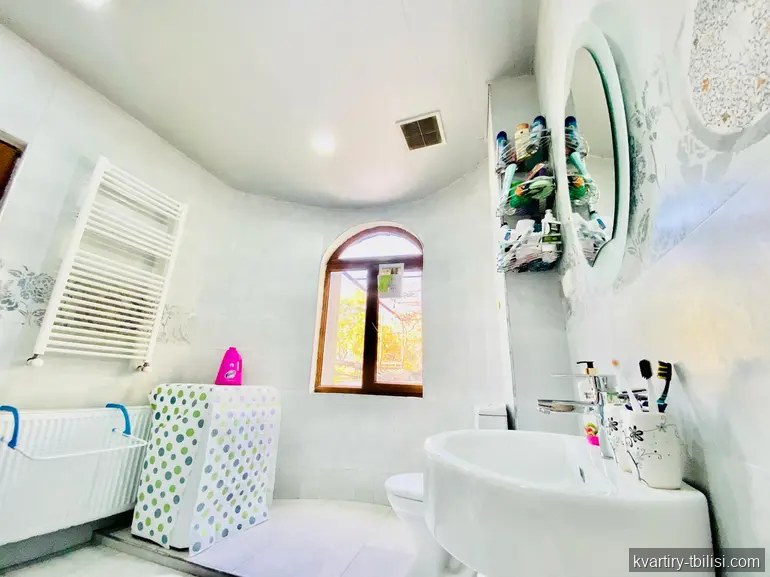 4-комнатный дом в Сванетском квартале — 800 USD/мес | Tbilisi Homes