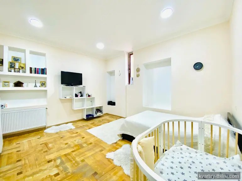 4-комнатный дом в Сванетском квартале — 800 USD/мес | Tbilisi Homes