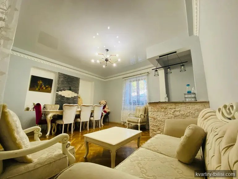 4-комнатный дом в Сванетском квартале — 800 USD/мес | Tbilisi Homes