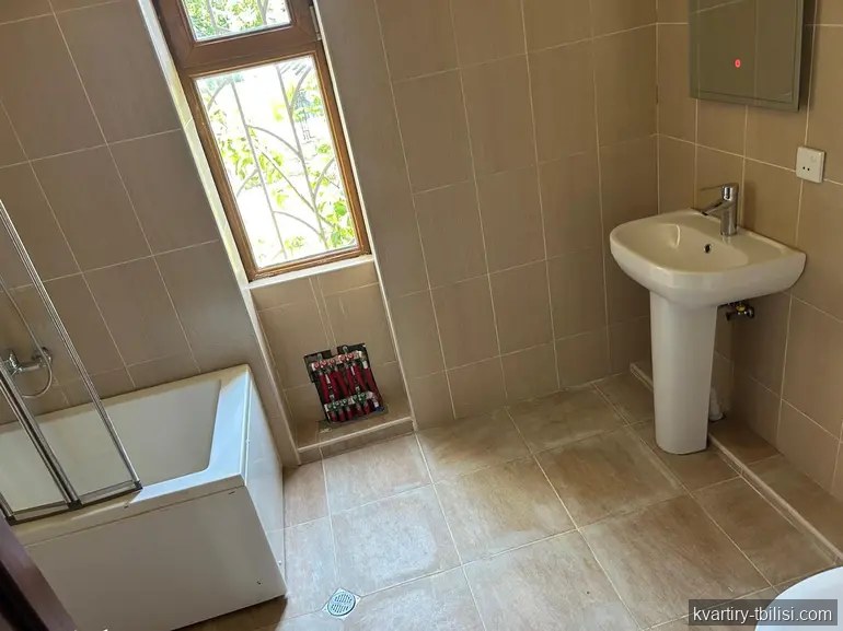 11-комнатный дом в Табахмала — 1 500 USD/мес | Tbilisi Homes
