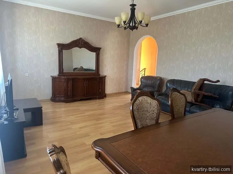 5-комнатный дом в Цкнети — 1 200 USD/мес | Tbilisi Homes