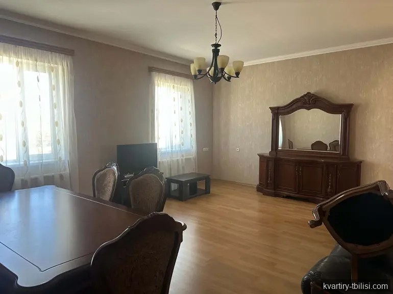 5-комнатный дом в Цкнети — 1 200 USD/мес | Tbilisi Homes