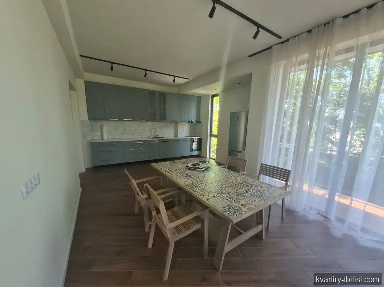 ქირავდება 8 ოთახიანი სახლი წყნეთში, 380 მ² — 3 500 USD/თვეში | Tbilisi Homes