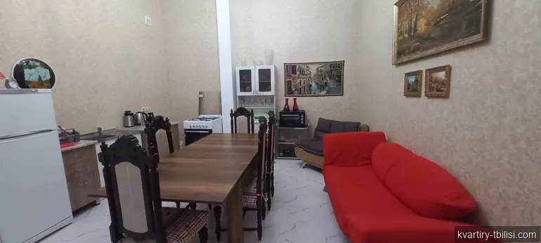 ქირავდება 2 ოთახიანი სახლი ვაკეში, 70 მ² — 700 USD/თვეში | Tbilisi Homes